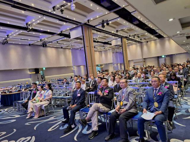 1377240_b74a0e37fe66a1e22bf51cc59854cd47