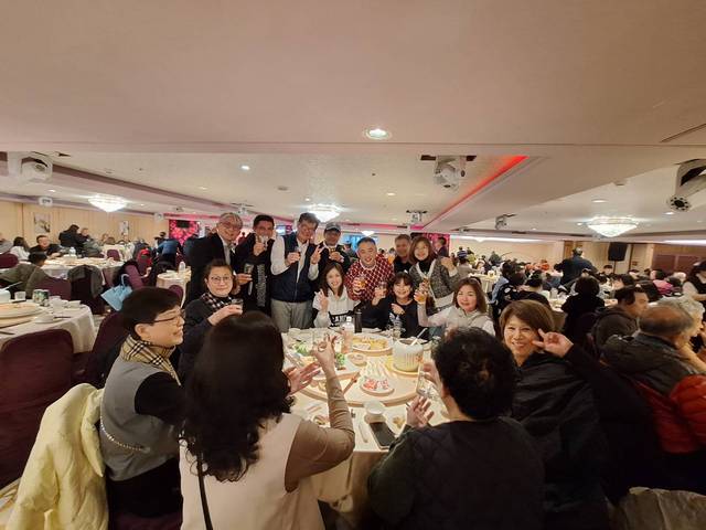 1377323_f2b55d2e1743b63bd78b3cea66563076