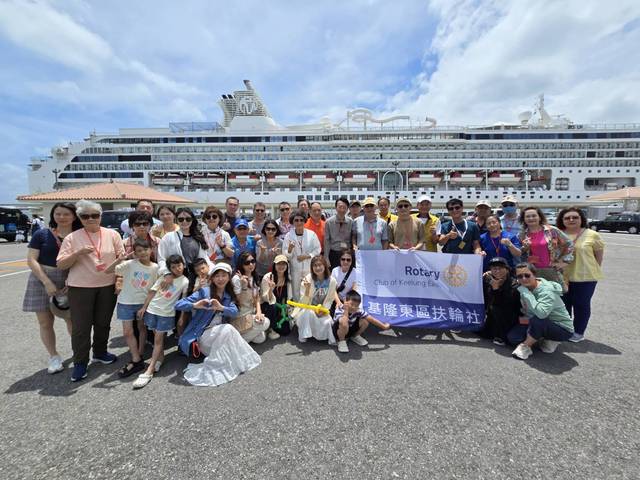 1377361_90af0deaf29d5c8f502cd433983ff021