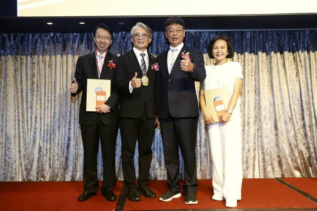 1377378_13d50f7df37e48316c3a7b5c274f0c5d