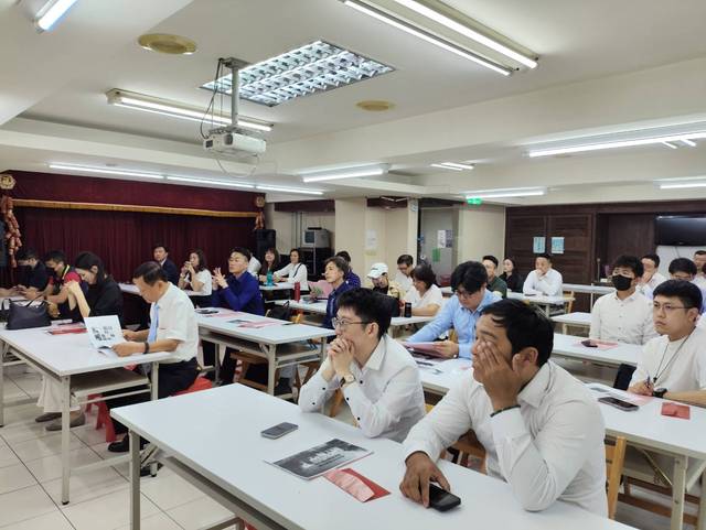 1378205_9fc562dabc4eb1c5f942fd62d1d39976