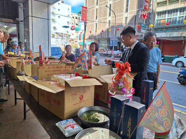 1378427_6c201420b650af7996c51ee63b78f3fa