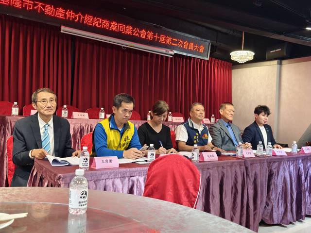 1379274_fdd50251a826c83cd9328da5493389bb