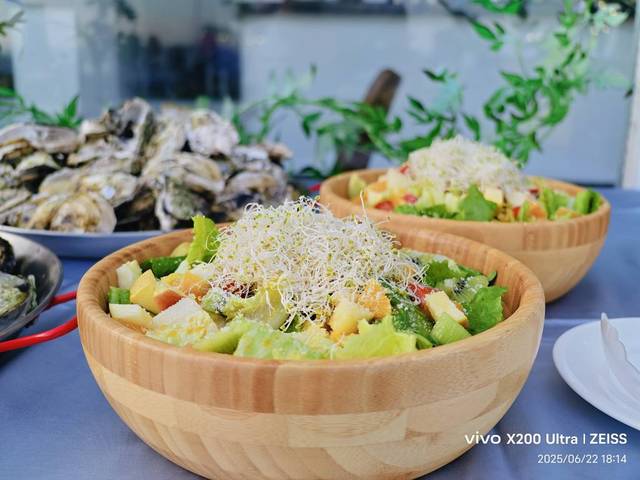 1379632_b9f2766d473865a70de645443ba85203