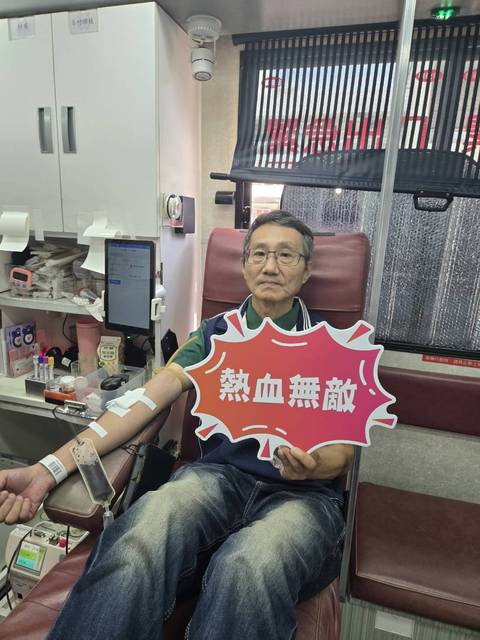 1379659_17fffbd1cf984e895be7c752d341541b