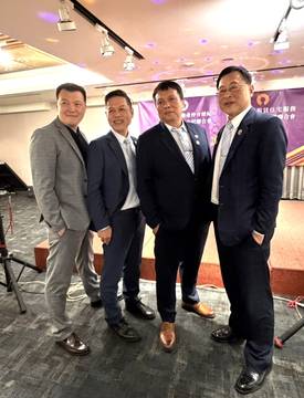 1381607_33385bc5a1d174852037a5d47c43cf66