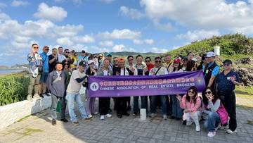 1381676_0ebc94cbdc069d441a3a79aadbb5fdf5