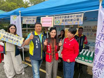 1381690_45afea44363da63b4c8e28f504057a94